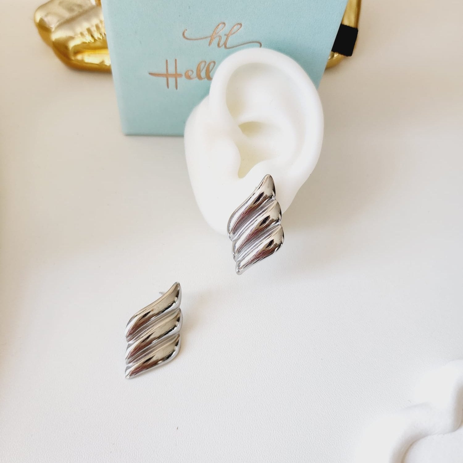 Bold golden studs, bold three tone earrings, bold silver earring, chunky golden studs, geometric jewelry, spiral earrings, spiral silver earrings, hearts silver medium earrings, Silver classy earrings, hearts earrings, self love earrings, silver chunky hearts earrings, two tones chunky earrings, hypoallergenic earrings, two tone everyday hoops, 18k gold plated earrings, Waterproof earrings, Silver and gold earrings, Durable earrings, Elegant earrings, Timeless design, aesthetic earrings, timeless earrings, 