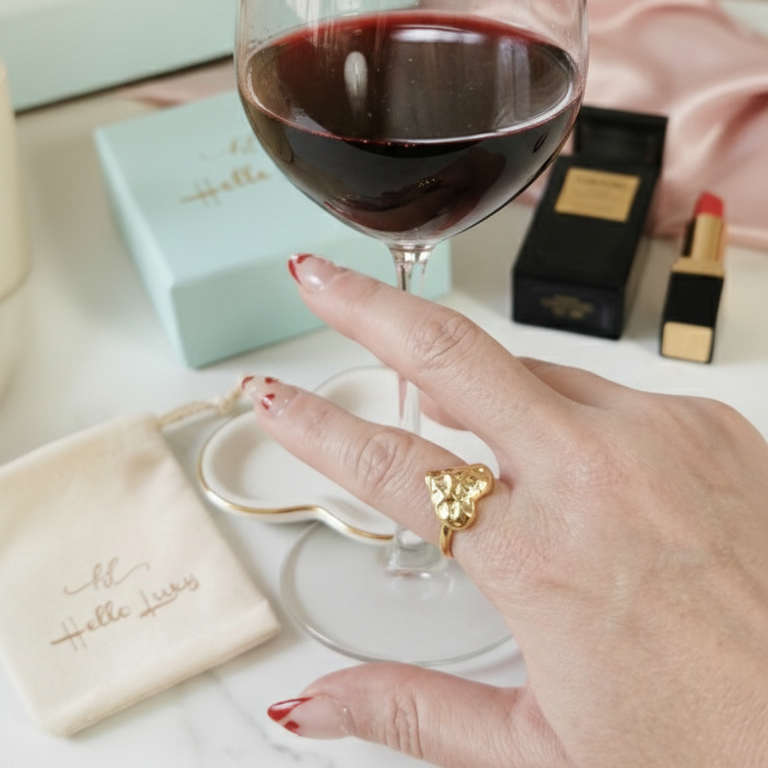 Textured heart gold ring