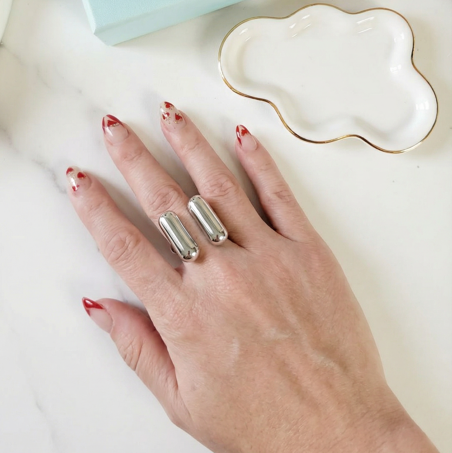 Bold geometric Adjustable ring in silver and gold, bold adjustable silver ring, bold adjustable gold ring, chunky golden ring, maximalism golden ring, chunky stackable ring, promise ring, bold heart ring, valentine gift, jewelry gift for valentines, love ring, love jewelry, gift for wife, gift for friend, friendship gifts, self love ring, amor propio anillo, anillo de corazon, waterproof ring, waterproof jewelry, timeless jewelry, timeless ring, gift for girlfriend, soulmate ring, elegant ring, classy ring,