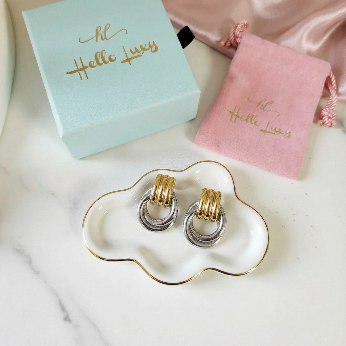 Geometric Earrings, Geometric Gold Earrings, Ex bold earrings, geometric bold earrings, 18k Gold Plated, Vintage Earrings, Geometric lightweight earrings, Hypoallergenic Earrings, Waterproof Earrings, water resistance jewelry, Vintage Earrings, Bold Earrings, Water Resistant Earrings, Tarnish Free Earrings, Vintage Style, Vintage Earrings, tarnish free jewelry, hypoallergenic jewelry, Gift For Her, Fashion Gift for Her, Doctor Gift for Christmas