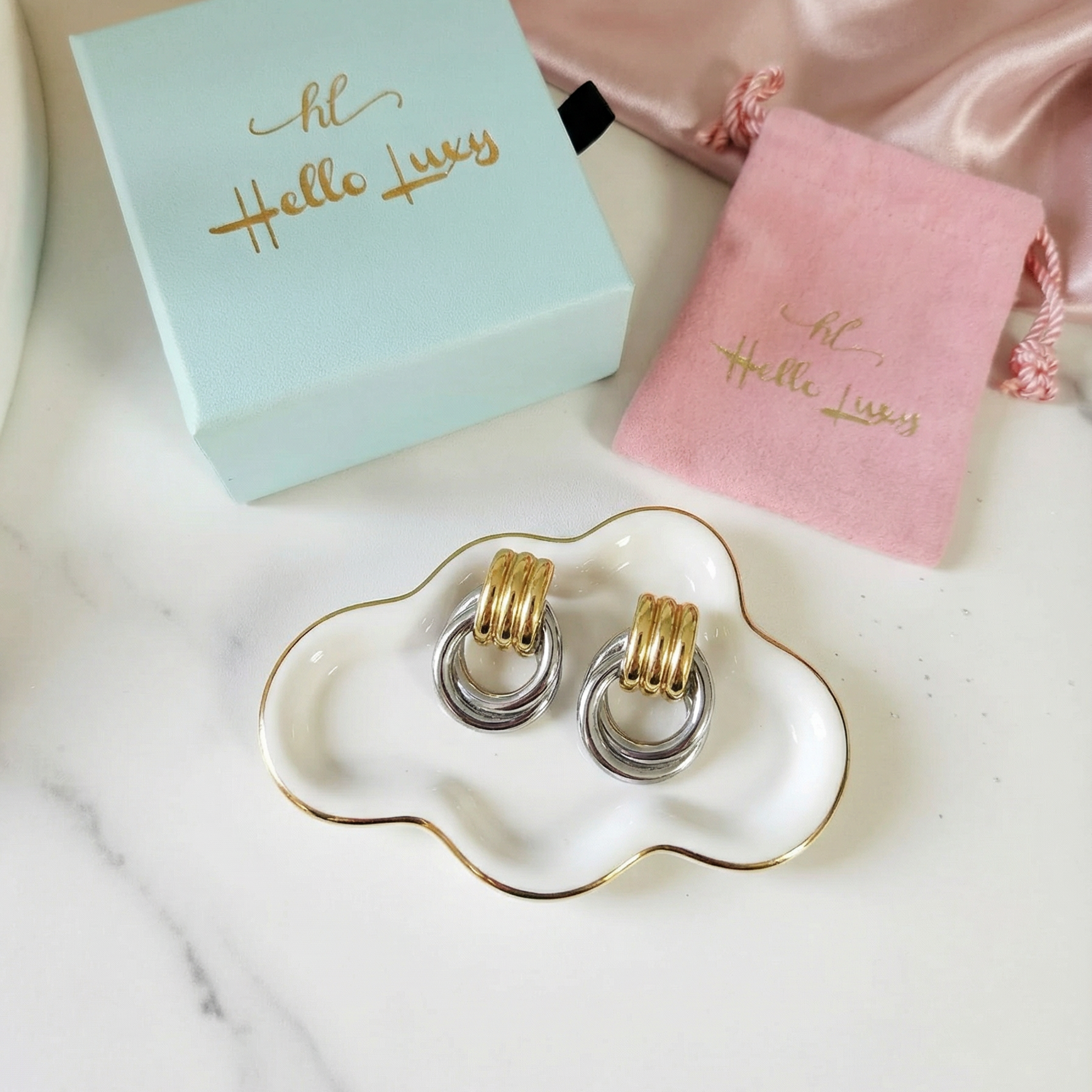 Geometric Earrings, Geometric Gold Earrings, Ex bold earrings, geometric bold earrings, 18k Gold Plated, Vintage Earrings, Geometric lightweight earrings, Hypoallergenic Earrings, Waterproof Earrings, water resistance jewelry, Vintage Earrings, Bold Earrings, Water Resistant Earrings, Tarnish Free Earrings, Vintage Style, Vintage Earrings, tarnish free jewelry, hypoallergenic jewelry, Gift For Her, Fashion Gift for Her, Doctor Gift for Christmas