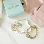 vintage two tone Geometric two tone earrings and bracelet, bold two tone circular necklace and bracelet, chunky two tone necklace and bracelet, infinity necklace and bracelet,  Silver Geometric necklace and bracelets, Gold Geometric necklace and earrings

Water Resistant Necklace

Water Resistant Jewelry

Water Resistant

water resistance jewelry