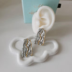 Bold two tone earrings, bold abstract two tone Earrings, Simple Ear hole free, Ear bone clip, gold ear bone clip, gold ear hole earrings, Water resistant gold hoops, tarnish free gold open hoops, Lightweight Chunky Open Hoops, 14k lightweight chunky hoops, 14k gold hoops, 14k Double tone hoops, 18k Gold Filled lightweight hoops, 18k Gold Filled hoops, classy gold hoops, bold gold hoops, chunky double tone hoops, chunky medium gold hoops, chunky medium double tone hoops