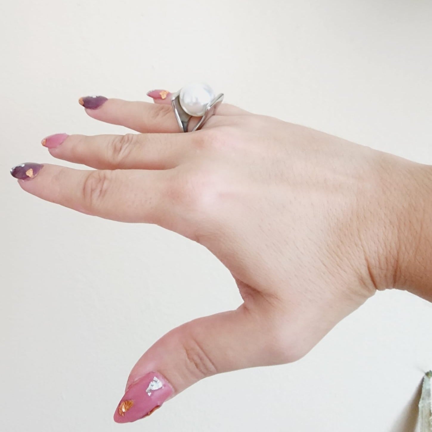 Silver pearl ring, pearl ring, Pearl Gold Ring, Elegant Ring, Wavy ring, trendy pearl waterproof ring, Water Resistant ring, waterproof ring, tarnish free gold ring, 18k gold plated and pearl ring, baroque ring, thick pearl gold ring, Pearl ring, Minimalist ring,Thin ring , Mother Pearl ring, Simple ring, stacking ring, gift for her, Dainty ring, Shiny ring, Classy Pearl Ring, baroque 18 gold ring, pearl bold ring, pearl statement gold ring, pearl chunky ring, Nacar Gold Ring