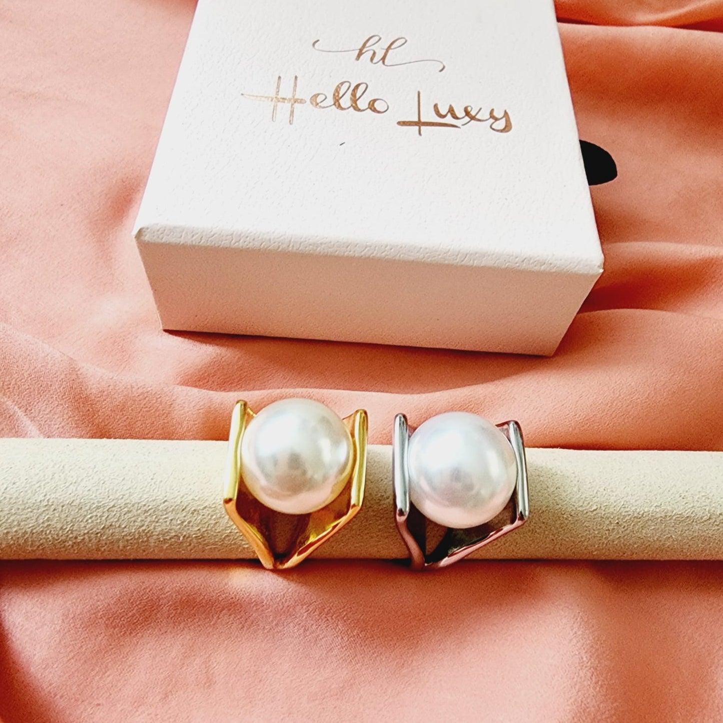 Silver pearl ring, pearl ring, Pearl Gold Ring, Elegant Ring, Wavy ring, trendy pearl waterproof ring, Water Resistant ring, waterproof ring, tarnish free gold ring, 18k gold plated and pearl ring, baroque ring, thick pearl gold ring, Pearl ring, Minimalist ring,Thin ring , Mother Pearl ring, Simple ring, stacking ring, gift for her, Dainty ring, Shiny ring, Classy Pearl Ring, baroque 18 gold ring, pearl bold ring, pearl statement gold ring, pearl chunky ring, Nacar Gold Ring