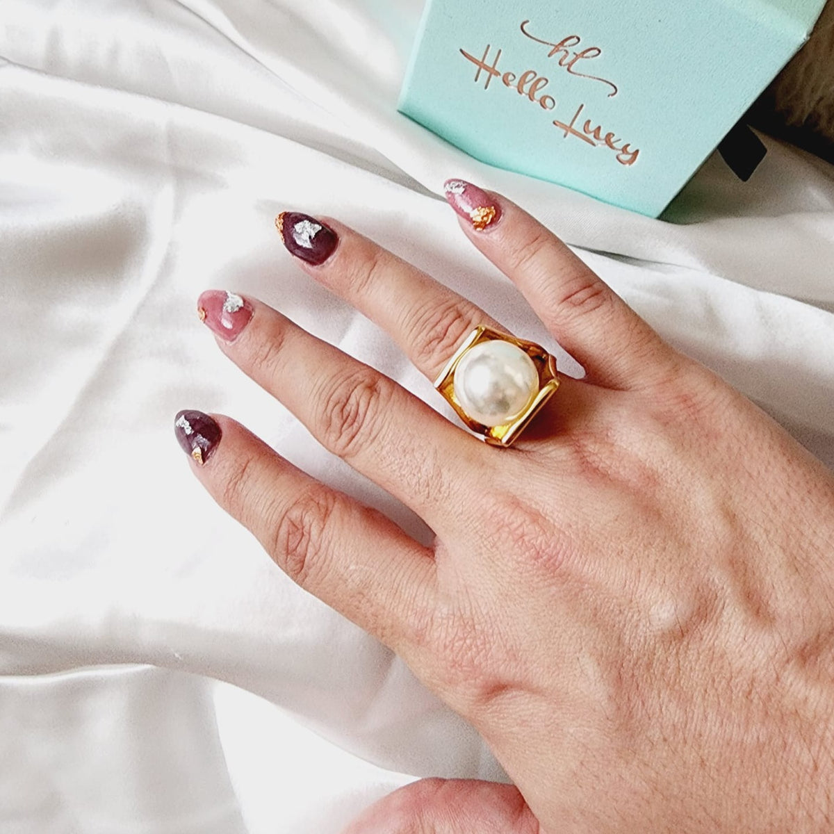 Silver pearl ring, pearl ring, Pearl Gold Ring, Elegant Ring, Wavy ring, trendy pearl waterproof ring, Water Resistant ring, waterproof ring, tarnish free gold ring, 18k gold plated and pearl ring, baroque ring, thick pearl gold ring, Pearl ring, Minimalist ring,Thin ring , Mother Pearl ring, Simple ring, stacking ring, gift for her, Dainty ring, Shiny ring, Classy Pearl Ring, baroque 18 gold ring, pearl bold ring, pearl statement gold ring, pearl chunky ring, Nacar Gold Ring