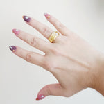 Pearl Gold Ring, Elegant Ring, Wavy ring, trendy pearl waterproof ring, Water Resistant ring, waterproof ring, tarnish free gold ring, 18k gold plated and pearl ring, baroque ring, thick pearl gold ring, Pearl ring, Minimalist ring,Thin ring , Mother Pearl ring, Simple ring, stacking ring, gift for her, Dainty ring, Shiny ring, Classy Pearl Ring, baroque 18 gold ring, pearl bold ring, pearl statement gold ring, pearl chunky ring, Nacar Gold Ring