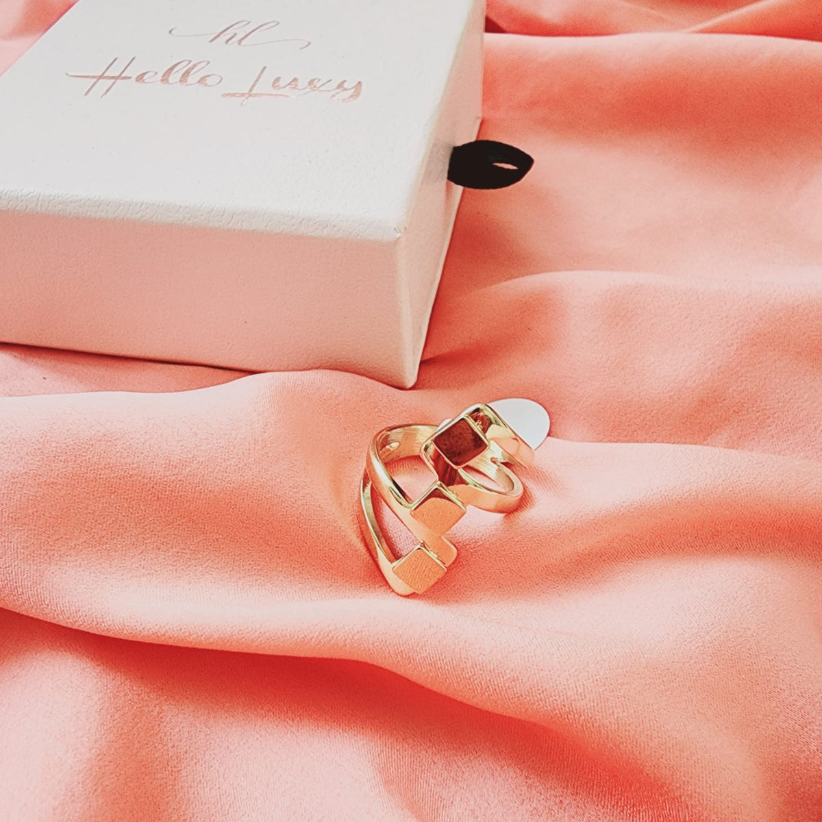 Geometric Bold ring, Water Resistant classy rings, Water Resistant simple rings, sweat resistant jewelry, water resistant minimalist jewelry, minimalist rings, waterproof rings, stainless steel rings, 14k gold plated simple rings, 14k gold plated classy rings, gold vintage rings, tarnish free rings, stackable rings, gold stackable rings, tarnish free jewelry, dainty abstract rings, dainty chunky rings, Unique Stylish Ring, Statement large ring, Big Irregular Ring, Irregular Statement Ring