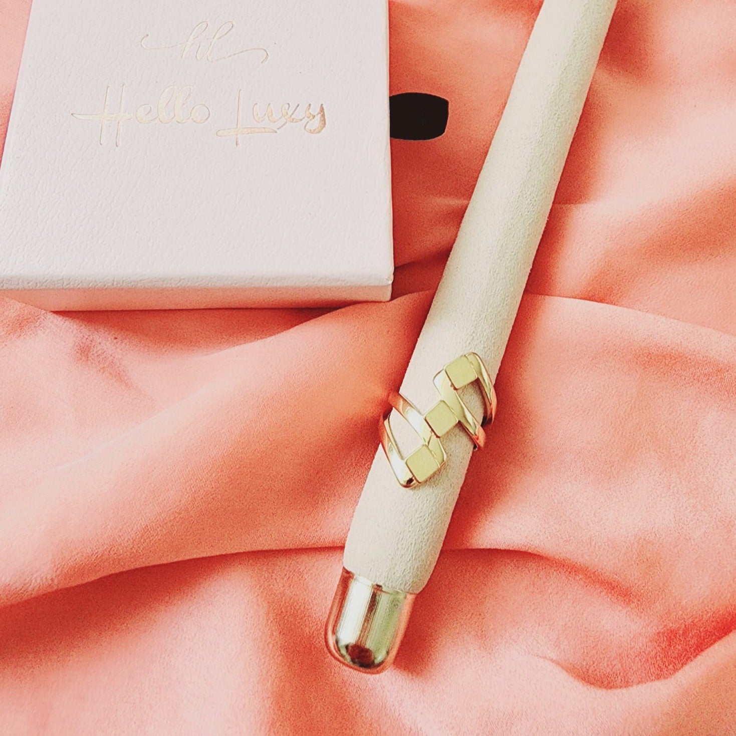 Geometric Bold ring, Water Resistant classy rings, Water Resistant simple rings, sweat resistant jewelry, water resistant minimalist jewelry, minimalist rings, waterproof rings, stainless steel rings, 14k gold plated simple rings, 14k gold plated classy rings, gold vintage rings, tarnish free rings, stackable rings, gold stackable rings, tarnish free jewelry, dainty abstract rings, dainty chunky rings, Unique Stylish Ring, Statement large ring, Big Irregular Ring, Irregular Statement Ring