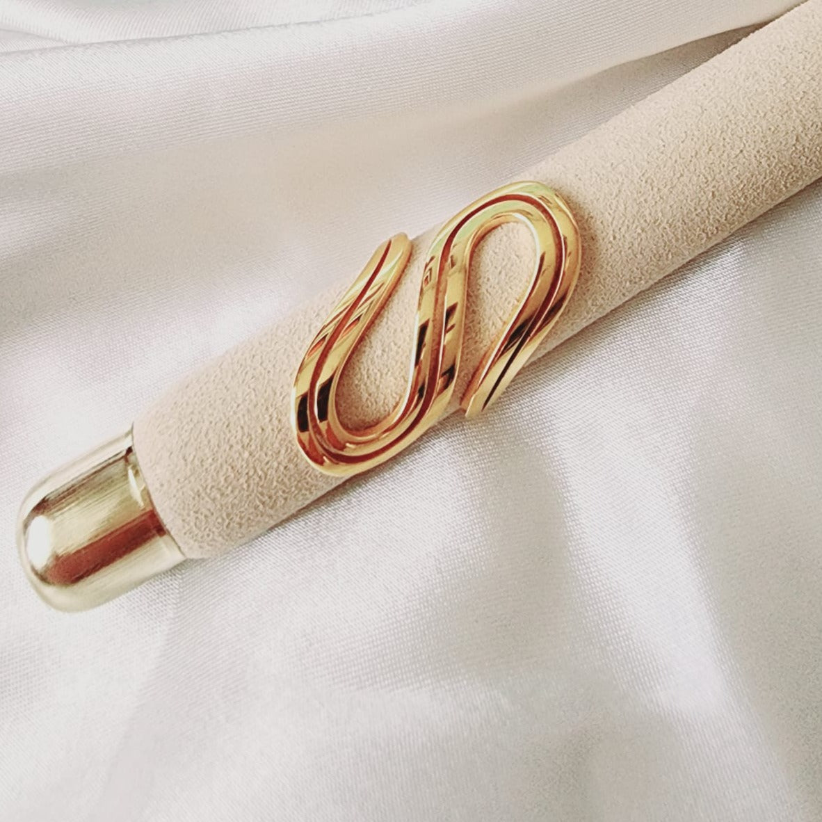 Geometric Bold ring, Water Resistant classy rings, Water Resistant simple rings, sweat resistant jewelry, water resistant minimalist jewelry, minimalist rings, waterproof rings, stainless steel rings, 14k gold plated simple rings, 14k gold plated classy rings, gold vintage rings, tarnish free rings, stackable rings, gold stackable rings, tarnish free jewelry, dainty abstract rings, dainty chunky rings, Unique Stylish Ring, Statement large ring, Big Irregular Ring, Irregular Statement Ring