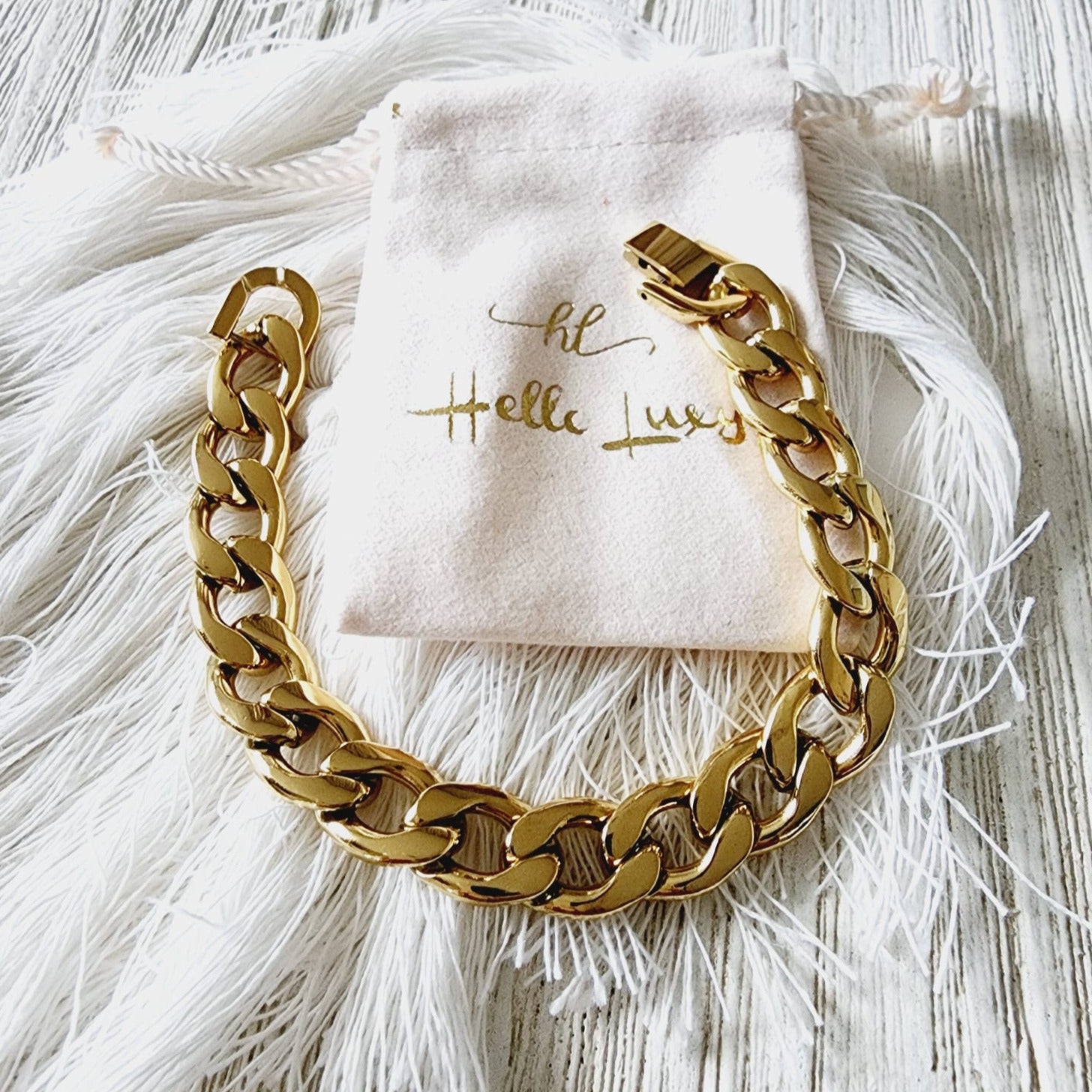 Vintage Look Water resistance Bracelet Vintage Jewelry Cuban Bracelet Vintage Bracelet Paper Link Bracelet Minimalist Jewelry Minimalist Gift for her Minimalist Gift, paperclip bracelet, 18k gold plated bracelet, waterproof bracelet, water resistant bracelet, classy bracelet, everyday bracelet