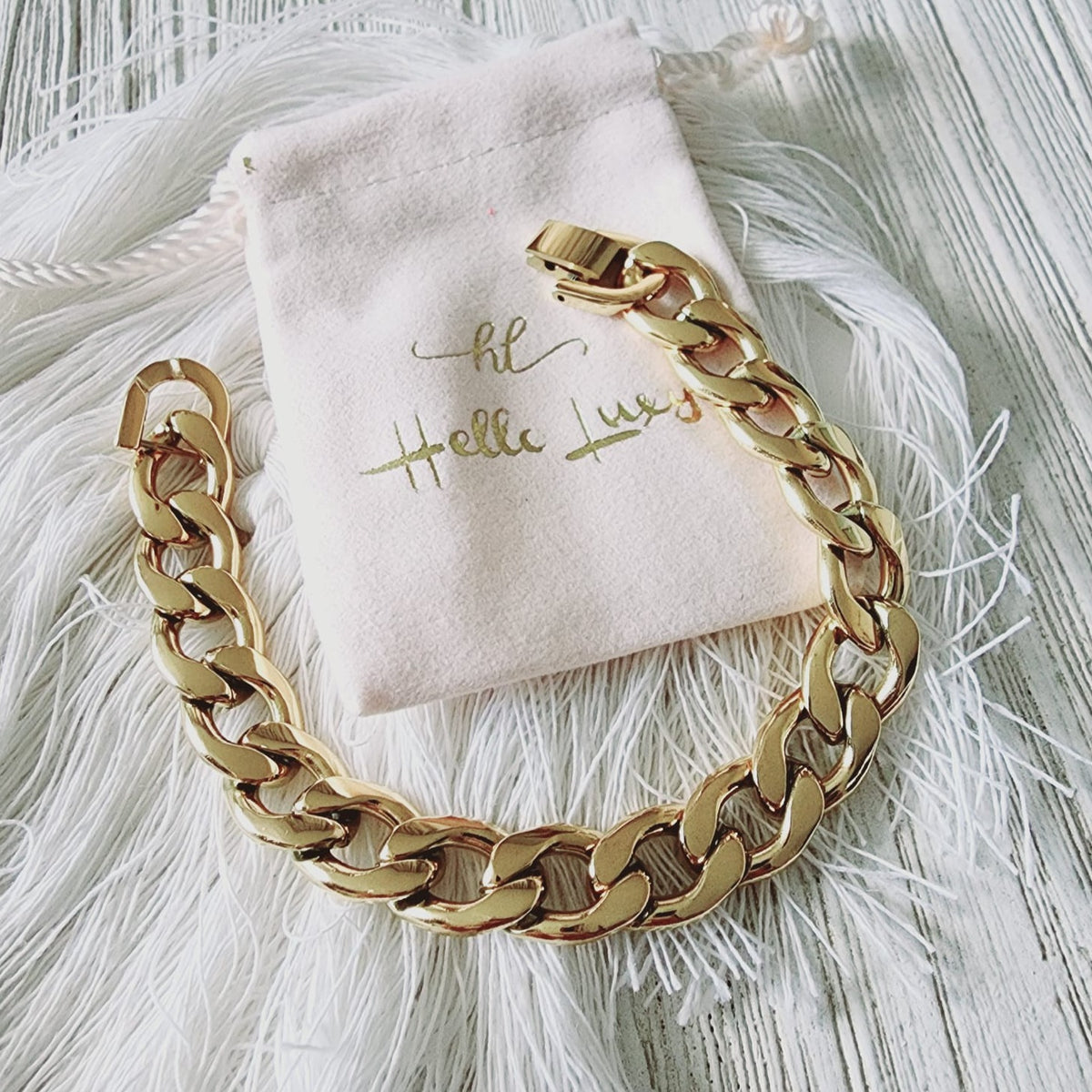 Vintage Look Water resistance Bracelet Vintage Jewelry Cuban Bracelet Vintage Bracelet Paper Link Bracelet Minimalist Jewelry Minimalist Gift for her Minimalist Gift, paperclip bracelet, 18k gold plated bracelet, waterproof bracelet, water resistant bracelet, classy bracelet, everyday bracelet