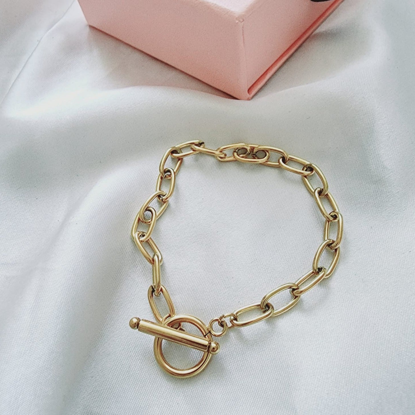 Vintage Look Water resistance Bracelet Vintage Jewelry Cuban Bracelet Vintage Bracelet Paper Link Bracelet Minimalist Jewelry Minimalist Gift for her Minimalist Gift, paperclip bracelet, 18k gold plated bracelet, waterproof bracelet, water resistant bracelet, classy bracelet, everyday bracelet