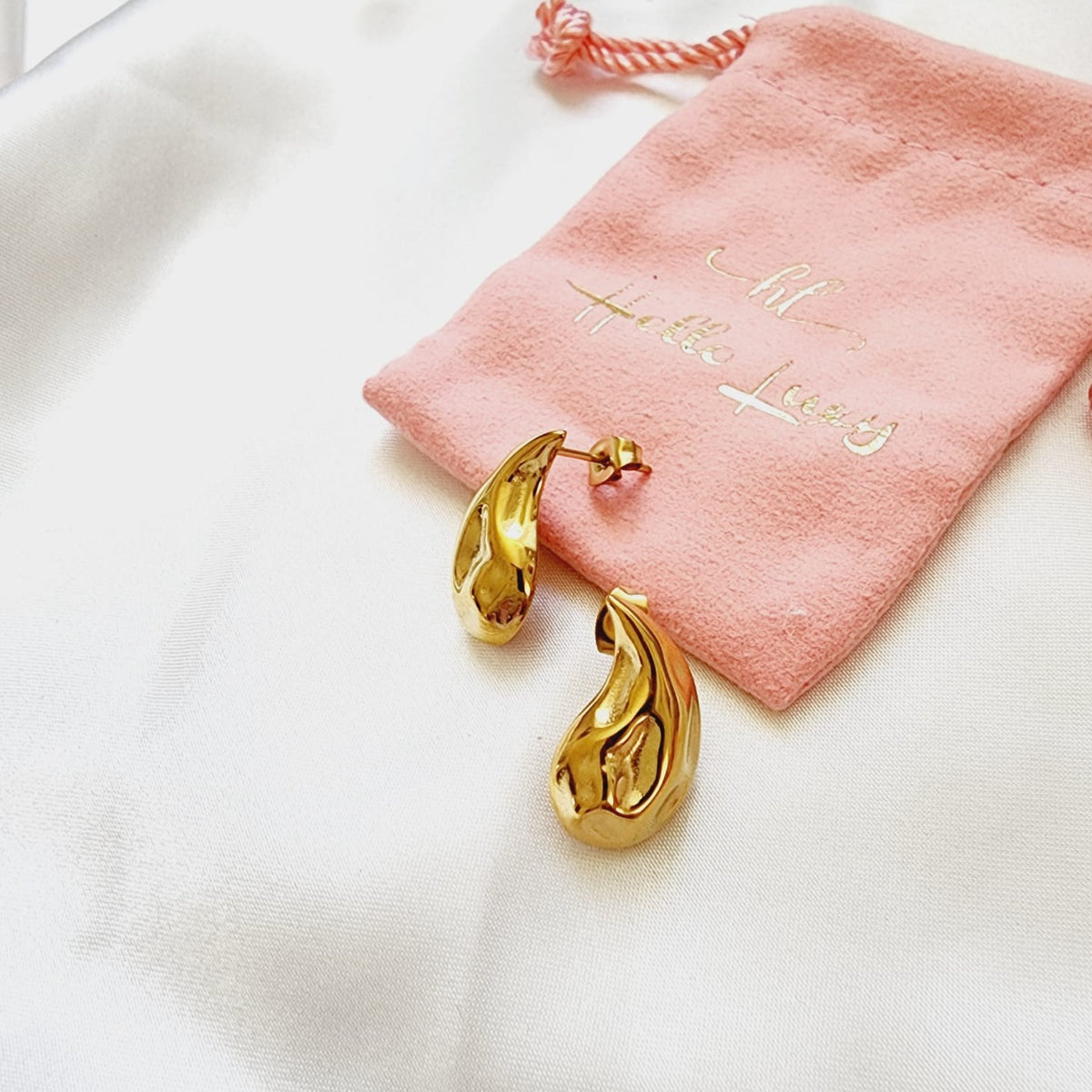 Bold Tear Drop earrings, silver earrings, hypoallergenic earrings, teardrop maxi studs, 18k gold plated earrings, Waterproof earrings, Silver and gold earrings, Durable earrings, Elegant earrings, Timeless design, aesthetic earrings, timeless earrings, Stylish jewelry, stylish earrings, Versatile jewelry, Bold Earrings