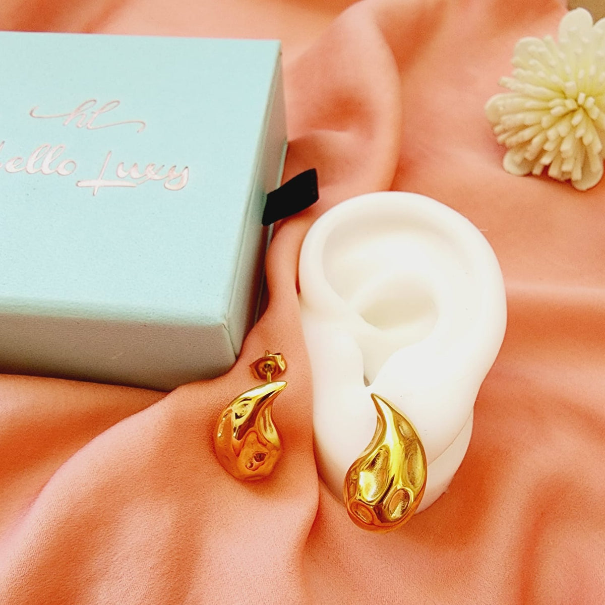 Bold Tear Drop earrings, silver earrings, hypoallergenic earrings, teardrop maxi studs, 18k gold plated earrings, Waterproof earrings, Silver and gold earrings, Durable earrings, Elegant earrings, Timeless design, aesthetic earrings, timeless earrings, Stylish jewelry, stylish earrings, Versatile jewelry, Bold Earrings