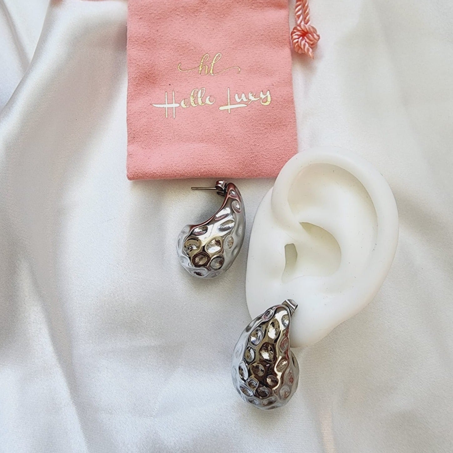 Bold Tear Drop earrings, silver earrings, hypoallergenic earrings, teardrop maxi studs, 18k gold plated earrings, Waterproof earrings, Silver and gold earrings, Durable earrings, Elegant earrings, Timeless design, aesthetic earrings, timeless earrings, Stylish jewelry, stylish earrings, Versatile jewelry, Bold Earrings, chunky earrings, Bottega Tear drop earrings, Bottega Veneta Earrings, Hailey Biber Earrings, Bottega Drop Earrings, Bottega Bold Earrings