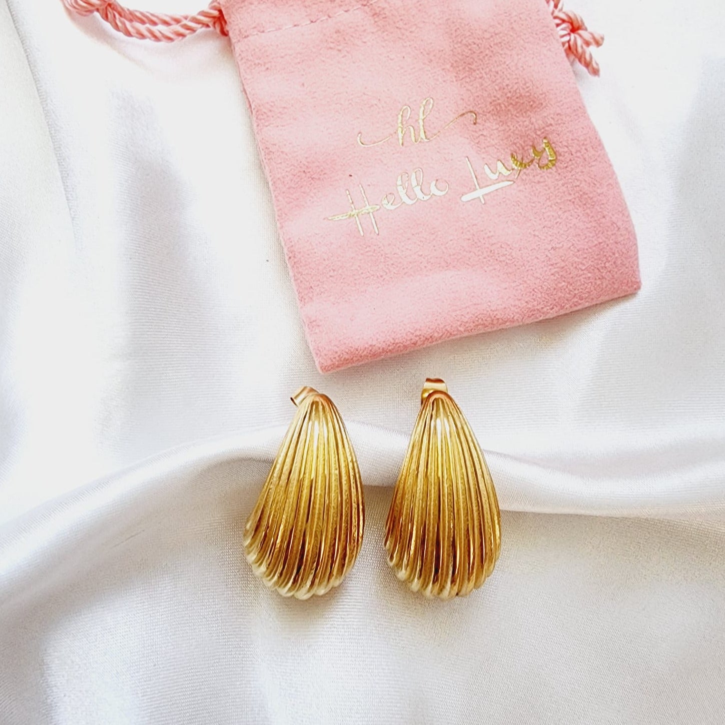 Bold Tear Drop earrings, silver earrings, hypoallergenic earrings, teardrop maxi studs, 18k gold plated earrings, Waterproof earrings, Silver and gold earrings, Durable earrings, Elegant earrings, Timeless design, aesthetic earrings, timeless earrings, Stylish jewelry, stylish earrings, Versatile jewelry, Bold Earrings, chunky earrings, Bottega Tear drop earrings, Bottega Veneta Earrings, Hailey Biber Earrings, Bottega Drop Earrings, Bottega Bold Earrings