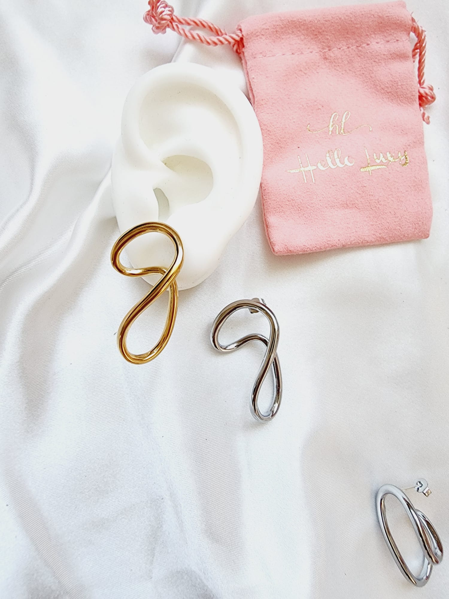 geometric line shape earrings, Unique geometric earrings, silver earrings, hypoallergenic earrings, teardrop maxi studs, 18k gold plated earrings, Waterproof earrings, Silver and gold earrings, Durable earrings, Elegant earrings, Timeless design, aesthetic earrings, timeless earrings, Stylish jewelry, stylish earrings, Versatile jewelry, Bold Earrings, chunky earrings, Bottega Tear drop earrings, Bottega Veneta Earrings, Hailey Biber Earrings, Bottega Drop Earrings, Bottega Bold Earrings