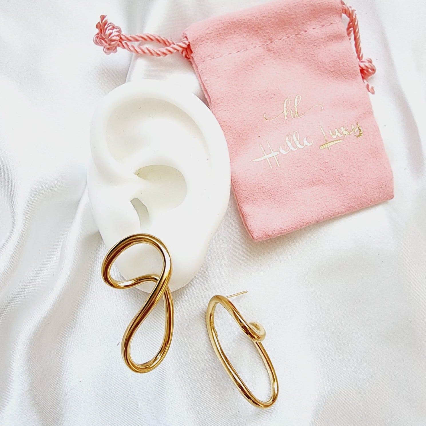 geometric line shape earrings, Unique geometric earrings, silver earrings, hypoallergenic earrings, teardrop maxi studs, 18k gold plated earrings, Waterproof earrings, Silver and gold earrings, Durable earrings, Elegant earrings, Timeless design, aesthetic earrings, timeless earrings, Stylish jewelry, stylish earrings, Versatile jewelry, Bold Earrings, chunky earrings, Bottega Tear drop earrings, Bottega Veneta Earrings, Hailey Biber Earrings, Bottega Drop Earrings, Bottega Bold Earrings