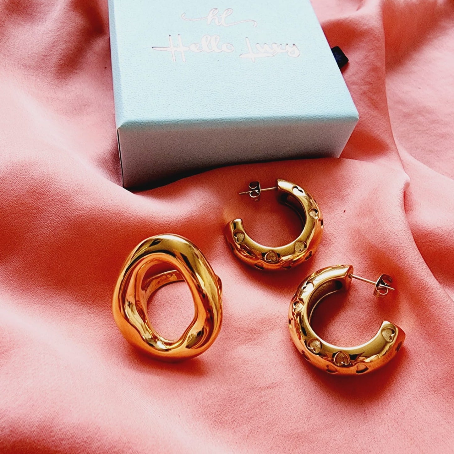 Geometric Bold ring, Water Resistant classy rings, Water Resistant simple rings, sweat resistant jewelry, water resistant minimalist jewelry, minimalist rings, promise gold rings, waterproof rings, stainless steel rings, 18k gold plated simple rings, 18k gold plated classy rings, 18k gold filled rings,gold vintage rings, tarnish free rings, stackable rings, dainty abstract rings, dainty chunky rings, Unique Stylish Ring, Statement large ring, Big Irregular Ring, Irregular Statement Ring