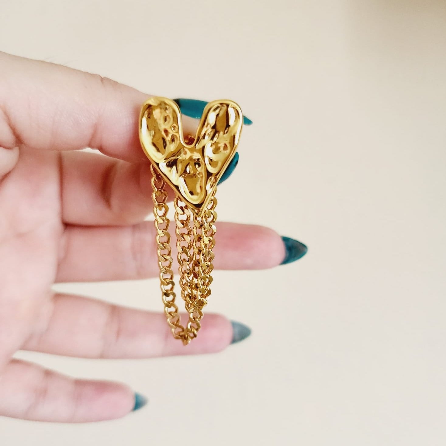 self love jewelry, self love earrings, hearts silver earrings, hearts silver medium earrings, Silver classy earrings, hearts earrings, self love earrings, silver chunky hearts earrings, two tones chunky earrings, hypoallergenic earrings, two tone everyday hoops, 18k gold plated earrings, Waterproof earrings, Silver and gold earrings, Durable earrings, Elegant earrings, Timeless design, aesthetic earrings, timeless earrings, Stylish jewelry, stylish earrings, Versatile jewelry, Bold Earrings, chunky earrings