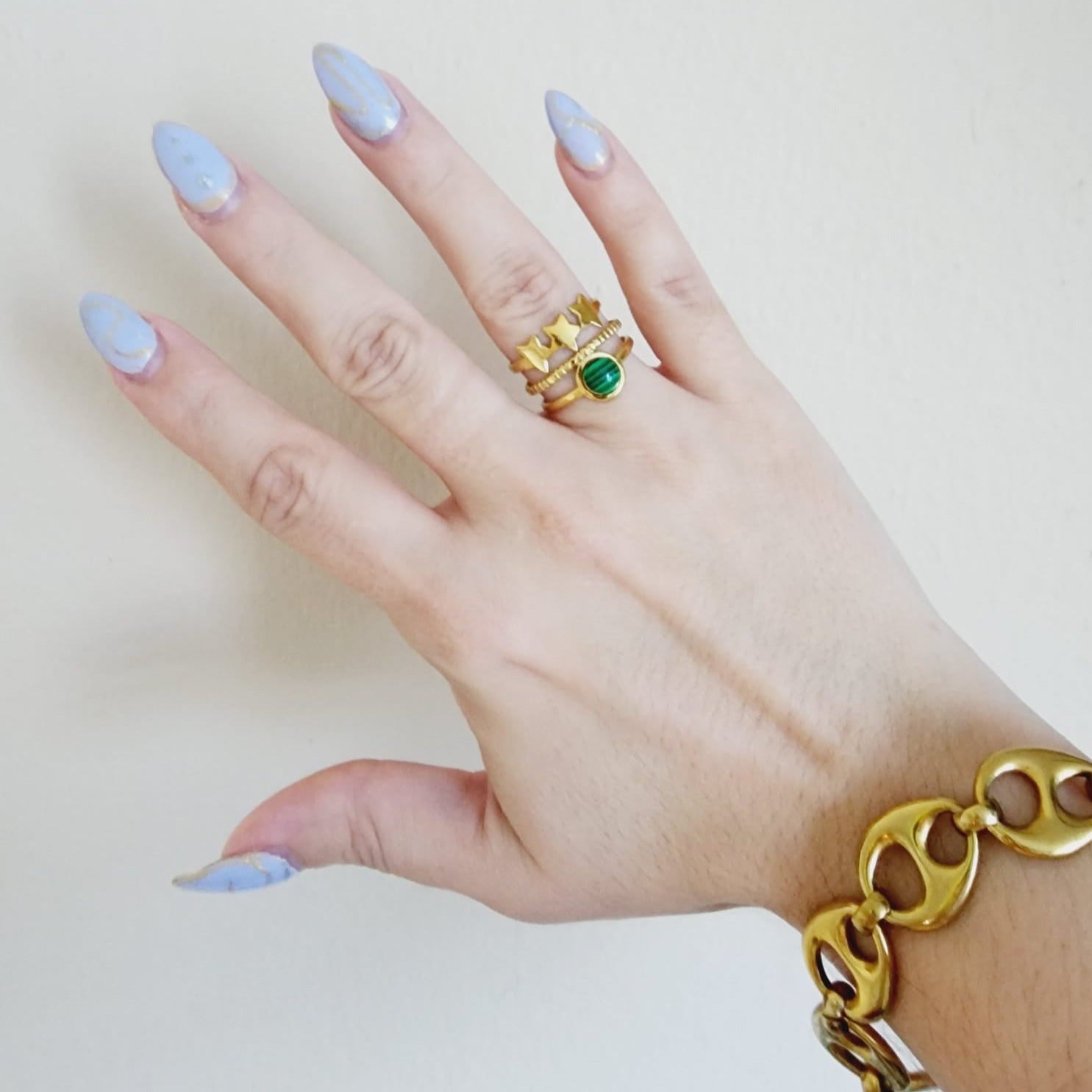 Emerald ring, Star ring, Adjustable bold ring, Adjustable Gold ring, Delicate and simple ring, chunky star ring, green gold ring, waterproof ring, hypoallergenic ring, untarnish ring, anti tarnish ring, anillo de estrellas, Water Resistant Jewelry