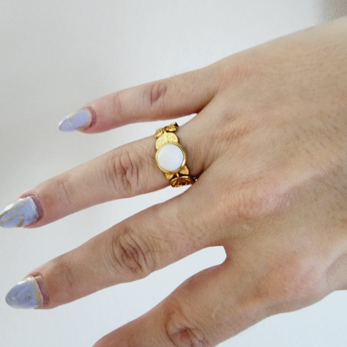 Emerald ring, Star ring, Adjustable bold ring, Adjustable Gold ring, Delicate and simple ring, chunky star ring, green gold ring, waterproof ring, hypoallergenic ring, untarnish ring, anti tarnish ring, anillo de estrellas, Water Resistant Jewelry, white Stone ring, white leaves adjustable ring