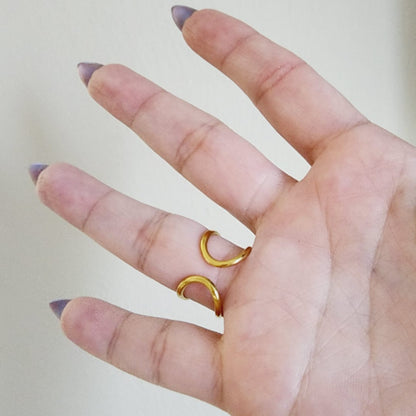 Emerald ring, Star ring, Adjustable bold ring, Adjustable Gold ring, Delicate and simple ring, chunky star ring, green gold ring, waterproof ring, hypoallergenic ring, untarnish ring, anti tarnish ring, anillo de estrellas, Water Resistant Jewelry, sun ring, sunshine ring, green Stone sun ring, sun green adjustable ring