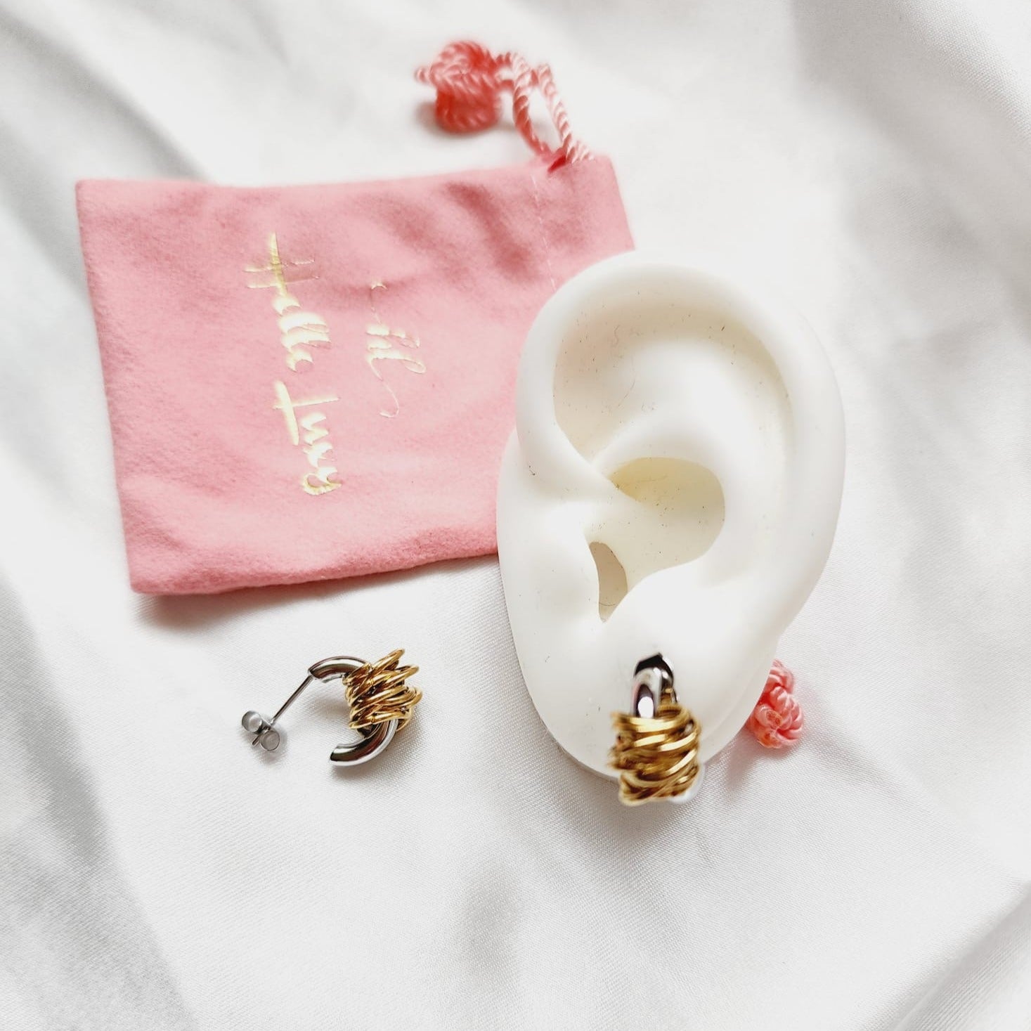 Mini Creative Wrapped C-shaped Earrings, two tone Hoops Earrings, two tone small delicate hoops, Water resistant gold hoops, tarnish free gold open hoops, Lightweight Chunky Open Hoops, 14k lightweight chunky hoops, 14k gold hoops, 14k Double tone hoops, 18k Gold Filled lightweight hoops, 18k Gold Filled hoops, classy gold hoops