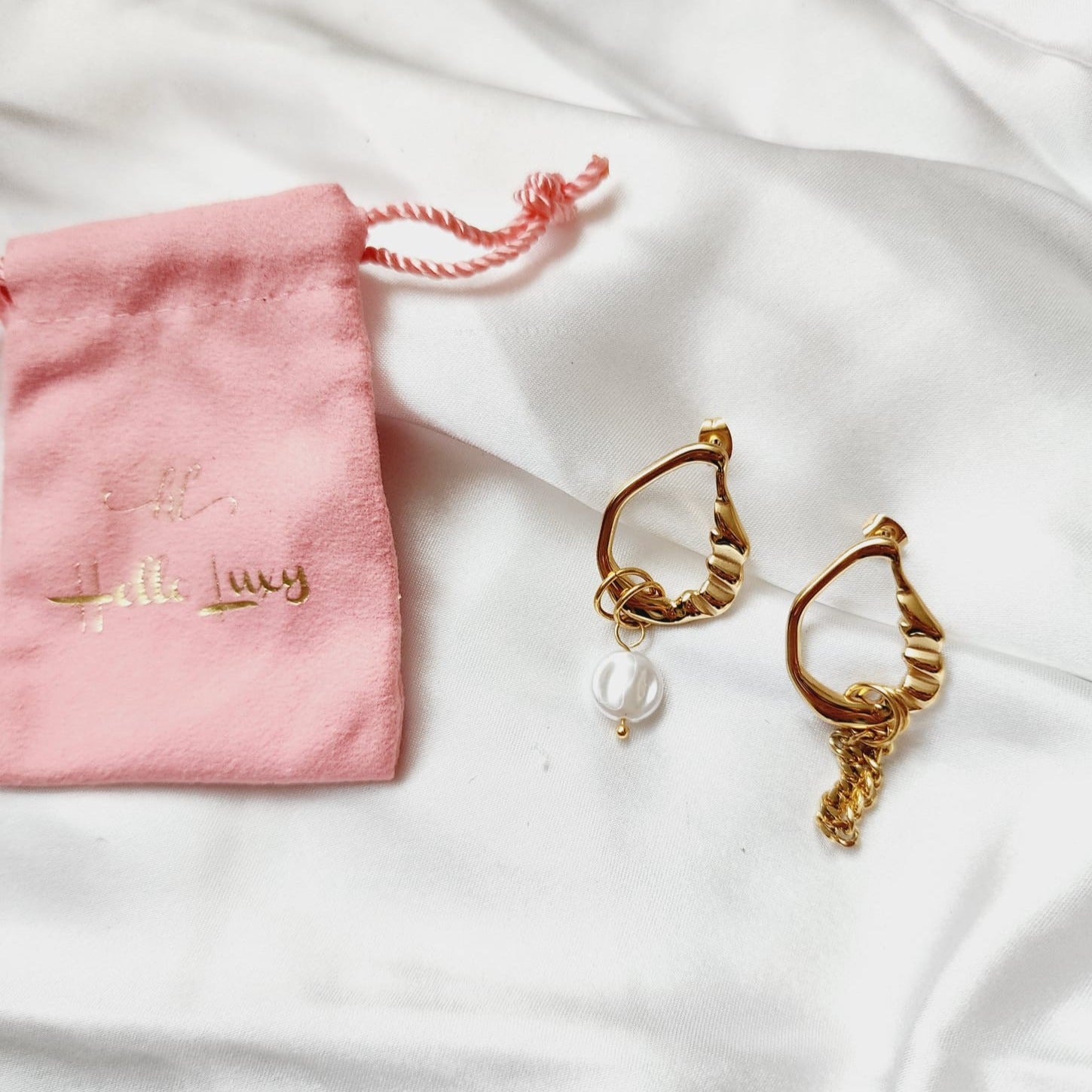 water resistance jewelry Vintage Earrings, Bold Earrings, Water Resistant Earrings, Tarnish Free Earrings, Vintage Style Vintage Set Vintage Outfit Vintage Necklaces Vintage Necklace Vintage Multilayered Necklaces Vintage Multilayered Vintage Modern Jewelry Vintage Modern Earrings vintage lovers gift 