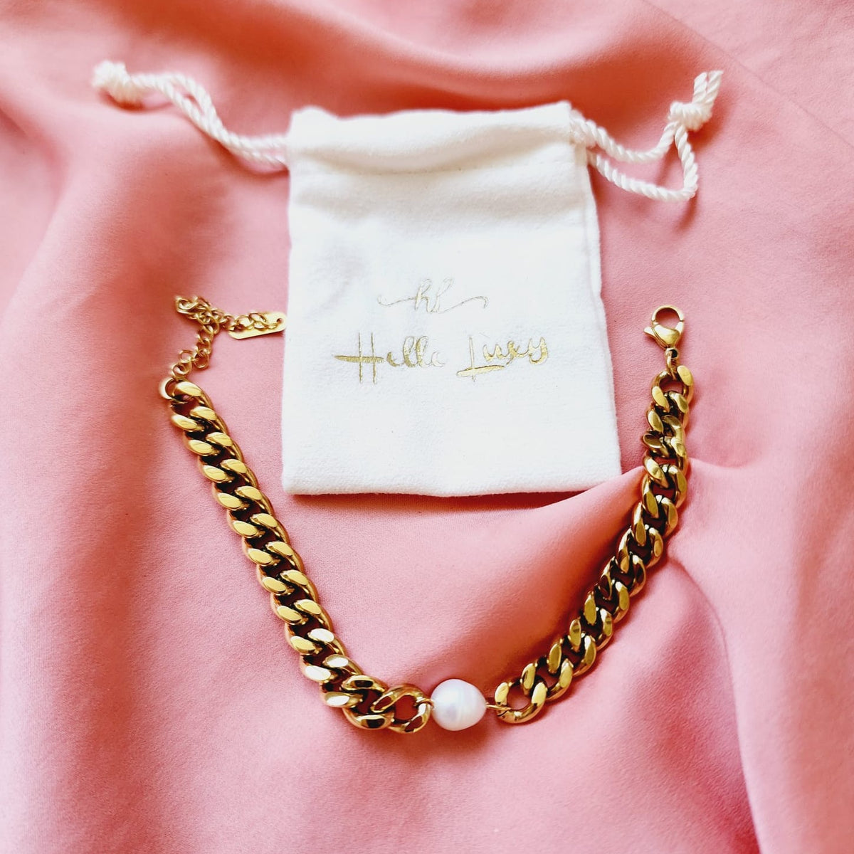 Vintage Look Water resistance Bracelet Vintage Jewelry Cuban Bracelet Vintage Bracelet Paper Link Bracelet Minimalist Jewelry Minimalist Gift for her Minimalist Gift Minimalist Bracelet Minimaliist Jewelry Luxy Envy Jewelry Luxy Envy Bracelets Luxy Envy Bracelet Luxy Envy Joyeria Fina Jewelry Gold Filled