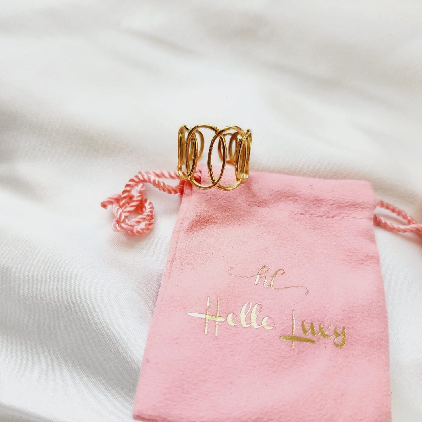 Bold Sun Ring, gold sun Ring, Chunky sun ring, vintage sun bold ring, Adjustable Gold ring, Adjustable Gold ring, dainty leaves ring, Delicate and simple ring, chunky star ring, green gold ring, waterproof ring, hypoallergenic ring, untarnish ring, anti tarnish ring, anillo de estrellas, Water Resistant