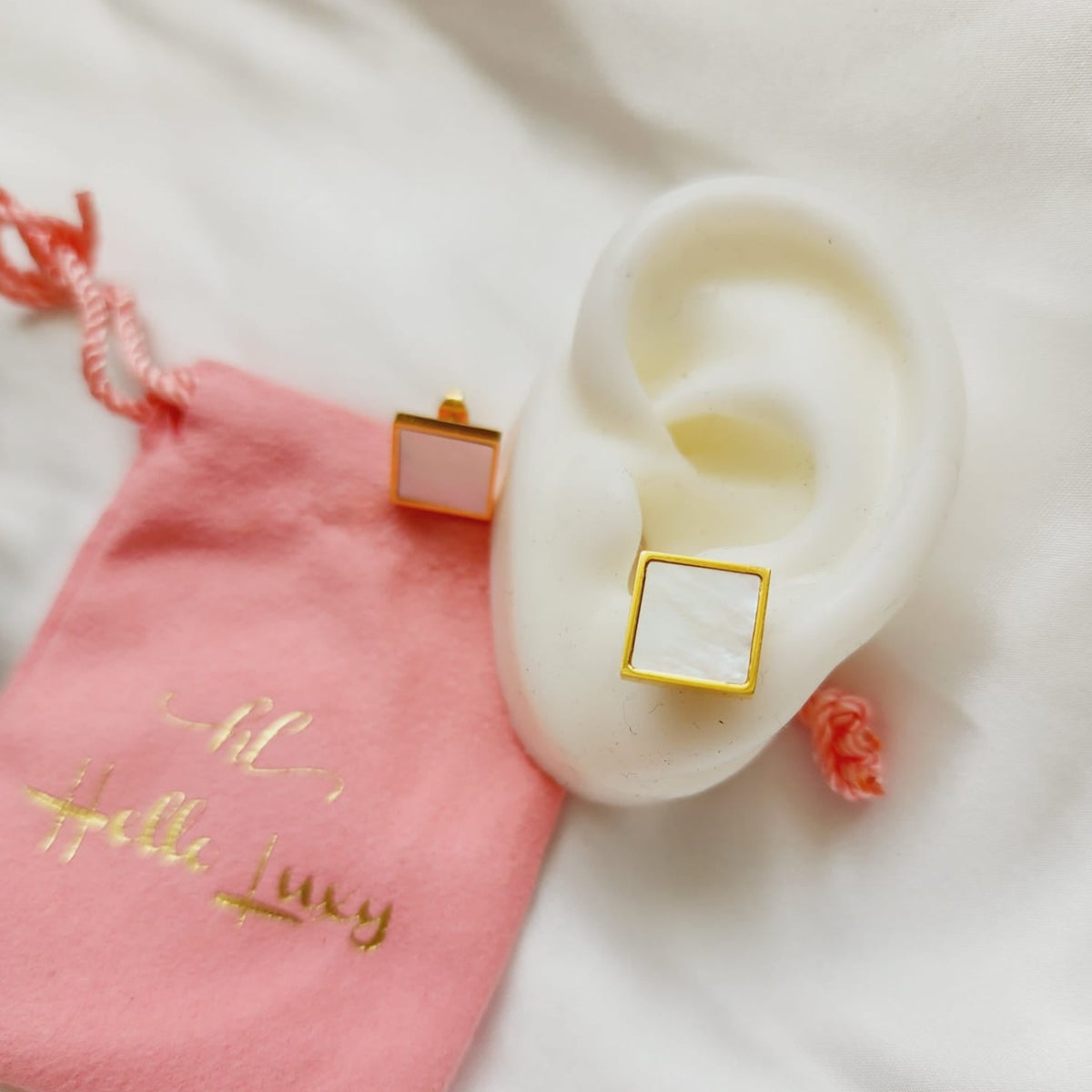 Vintage studs, Bold Circular Studs, Bold pearl studs, hypoallergenic earrings, 18k gold plated earrings, Waterproof earrings, Silver and gold, Durable earrings, Elegant earrings, Timeless design, aesthetic earrings, timeless earrings, stylish earrings, Versatile jewelry, Bold Earrings, Bold studs, chunky studs, chunky earrings