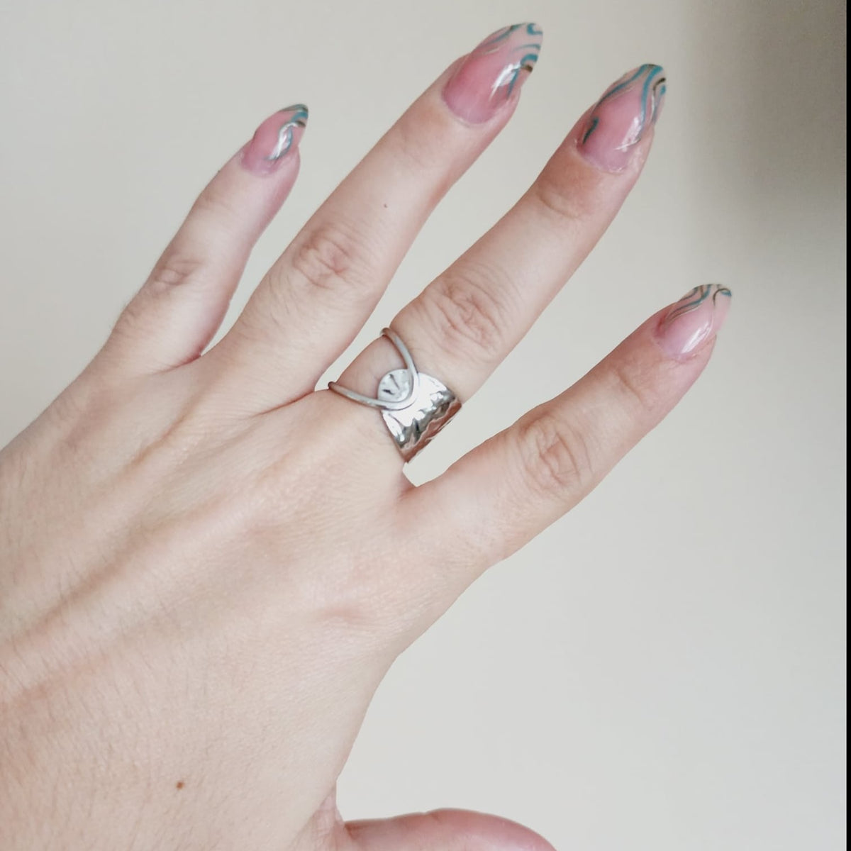 Bold Intertwined Silver Ring, Adjustable Silver Ring, Chunky Silver ring, Adjustable bold ring, Adjustable Gold ring, Emerald ring, Star ring, Adjustable bold ring, Adjustable Gold ring, Delicate and simple ring, chunky star ring, green gold ring, waterproof ring, hypoallergenic ring, untarnish ring