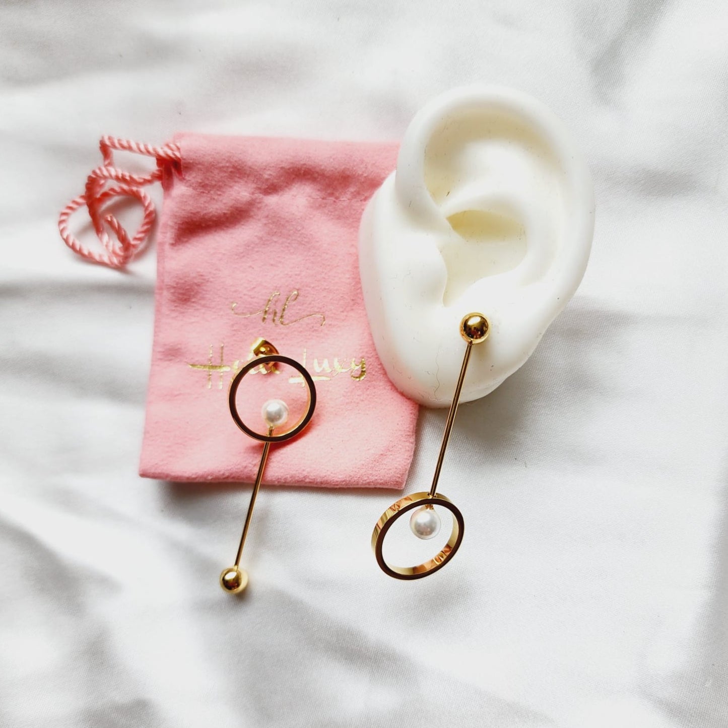 asymmetrical pearl earrings, Pearl lava shape Earrings, Pearl Earrings, Water Resistant Earrings, 18k Gold Plated, Vintage Earrings, everyday jewelry, Pearl studs, unique pearl earrings, vintage golden pearls earrings, 