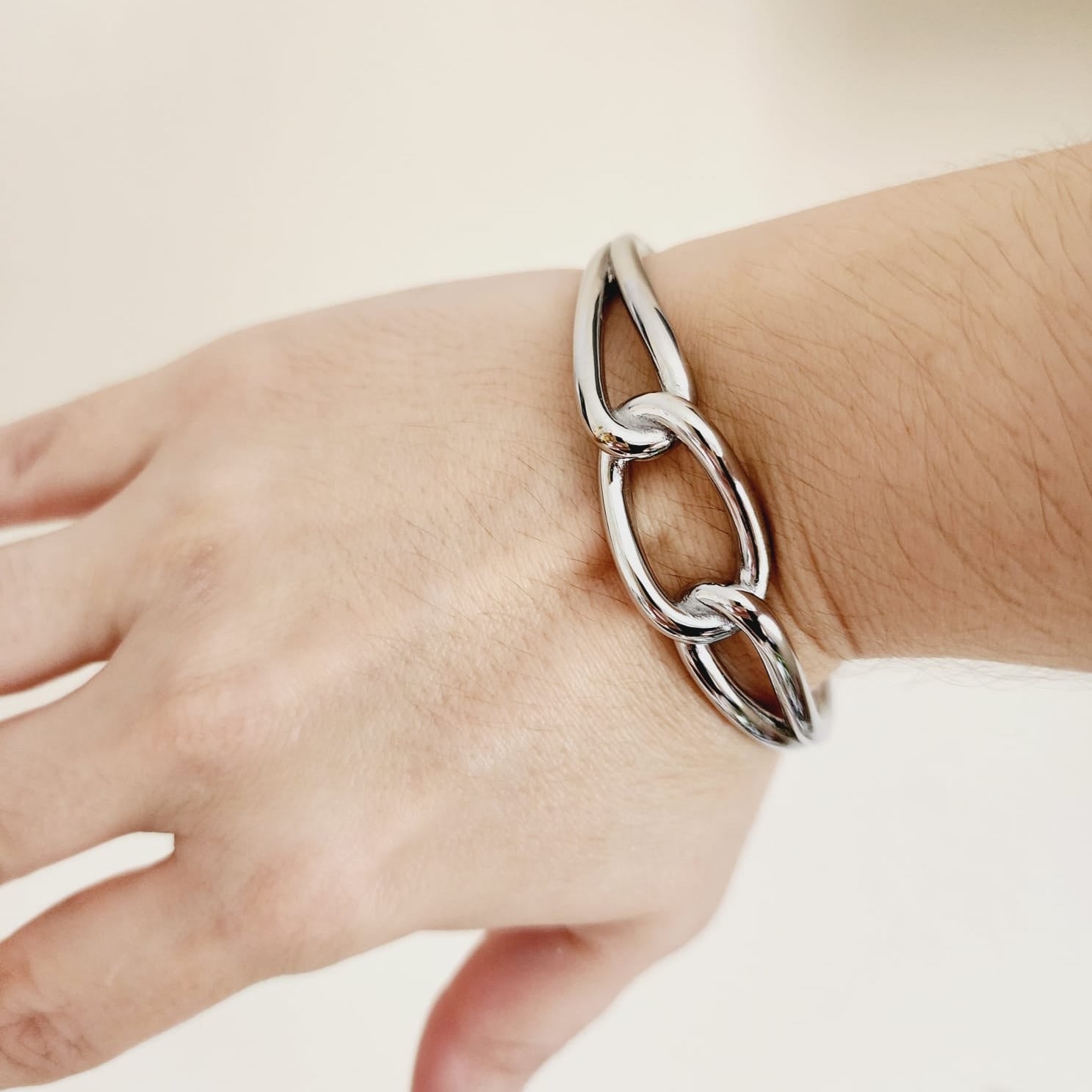 wide chunky bangle, Water Resistant bold bracelets, Water Resistant simple bracelets, sweat resistant jewelry, water resistant minimalist jewelry, minimalist bracelets, timeless gold bangle, waterproof bracelets, stainless steel bangles, 18k gold plated simple bangle, 18k gold plated classy bracelets,