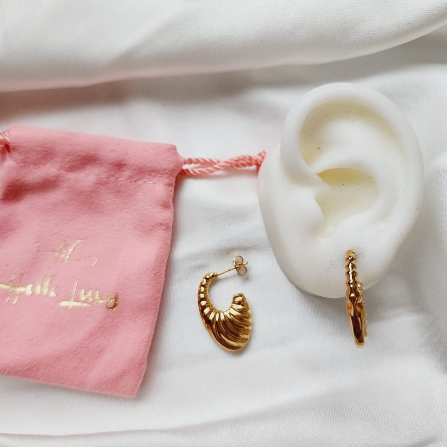 Lightweight hoops, Small Abstract hoops, abstract hoop earrings, hearts silver earrings, hearts silver medium earrings, Silver classy earrings, hearts earrings, self love earrings, silver chunky hearts earrings, two tones chunky earrings, hypoallergenic earrings, two tone everyday hoops, 18k gold plated earrings, Waterproof earrings, Silver and gold earrings, Durable earrings, Elegant earrings, Timeless design, aesthetic earrings, timeless earrings, Stylish jewelry, stylish earrings