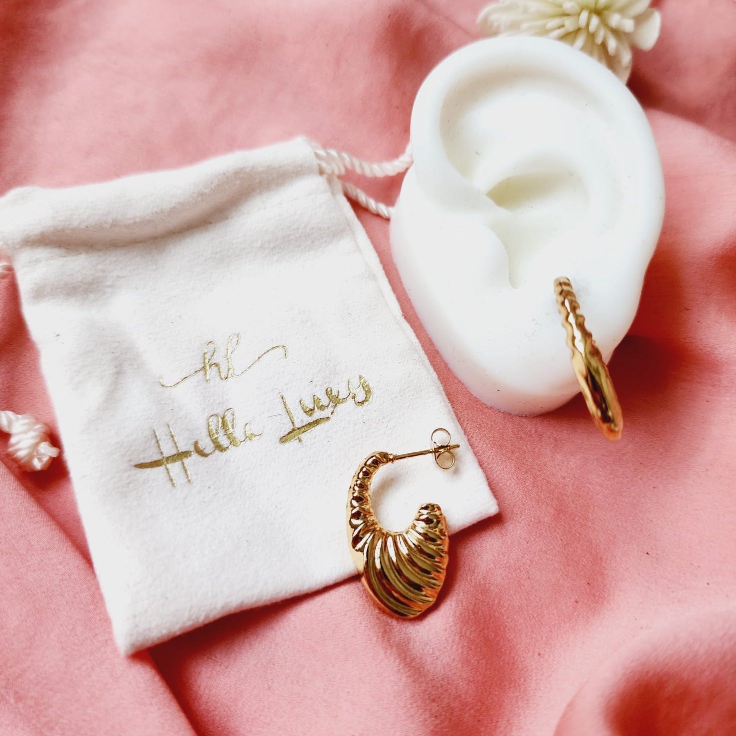 Lightweight hoops, Small Abstract hoops, abstract hoop earrings, hearts silver earrings, hearts silver medium earrings, Silver classy earrings, hearts earrings, self love earrings, silver chunky hearts earrings, two tones chunky earrings, hypoallergenic earrings, two tone everyday hoops, 18k gold plated earrings, Waterproof earrings, Silver and gold earrings, Durable earrings, Elegant earrings, Timeless design, aesthetic earrings, timeless earrings, Stylish jewelry, stylish earrings