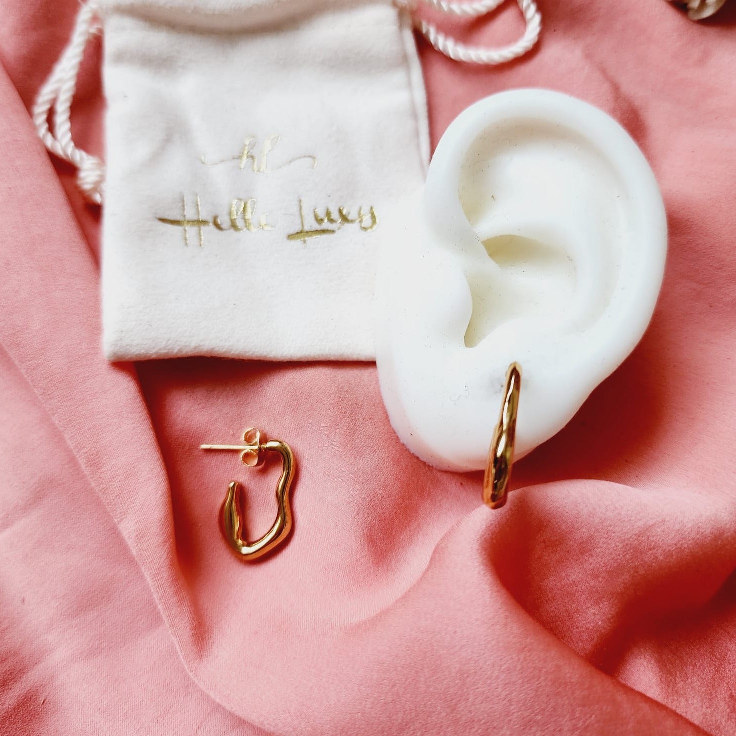 Lightweight hoops, Small Abstract hoops, abstract hoop earrings, hearts silver earrings, hearts silver medium earrings, Silver classy earrings, hearts earrings, self love earrings, silver chunky hearts earrings, two tones chunky earrings, hypoallergenic earrings, two tone everyday hoops, 18k gold plated earrings, Waterproof earrings, Silver and gold earrings, Durable earrings, Elegant earrings, Timeless design, aesthetic earrings, timeless earrings, Stylish jewelry, stylish earrings