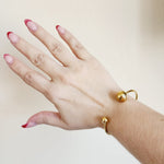 Dots ball cuff Bangles, Silver and Gold Bracelets, Solid Silver and Bold Bracelets, Solid Silver Bangle, Textured bangles, classy two tone bangles, 18k waterproof bangles, 18k gold waterproof bangles, long lasting bracelets, long lasting vintage jewelry, christmas gift for her, timeless bracelets, timeless waterproof jewelry, ellie vail jewelry dupe, missoma jewelry dupe