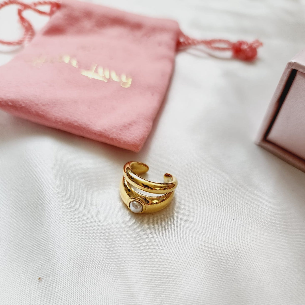 Bold Ear Cuff, Stainless Steel Ear cuff, chunky ear cuff, classy ear cuff, edgy ear cuff, stacking ear cuff, Simple Ear hole free, Ear bone clip, gold ear bone clip, gold ear hole earrings, Water resistant gold hoops, tarnish free gold open hoops, Lightweight Chunky Open Hoops, 14k lightweight chunky hoops