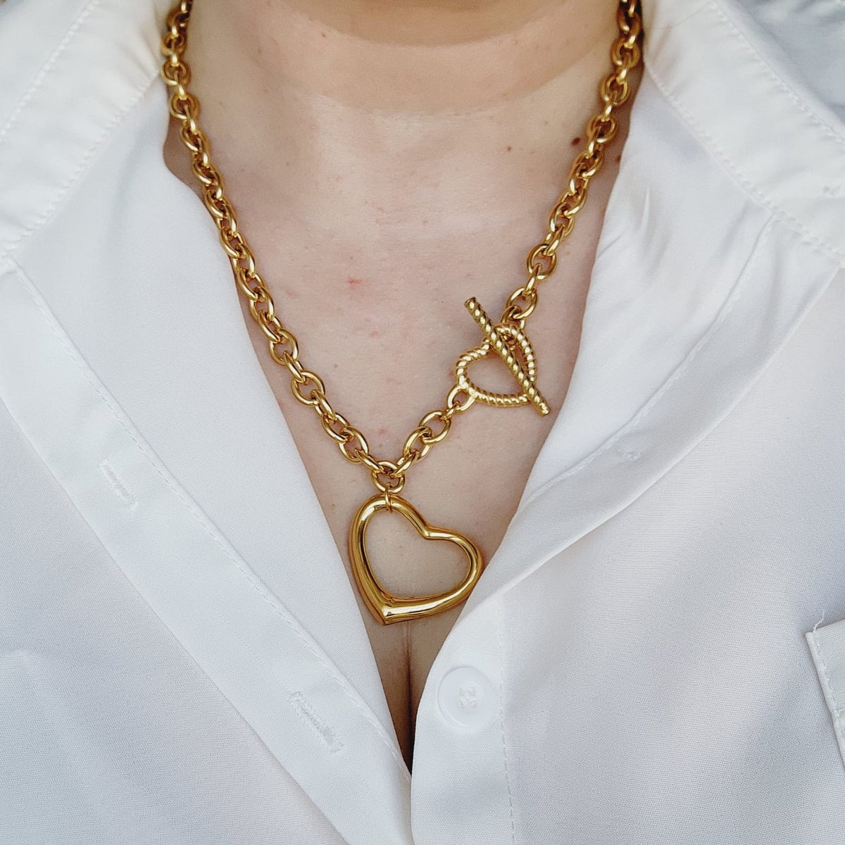 Heart Necklace, Silver Heart Necklaces and earrings, Silver heart Jewelry, Self love jewelry, self love necklace, bold heart earrings, bold heart necklace, Link Bold Necklace, Gold Filled Jewelry, Gold Filled Necklace, Fine Jewelry, silver link bold necklace, Luxury sparkle silver necklace, elegant link necklace, elegant silver link necklace, gift for women, jewelry necklace for women, diamond pendant necklace, christmas gift for women, uno de 50 dupes