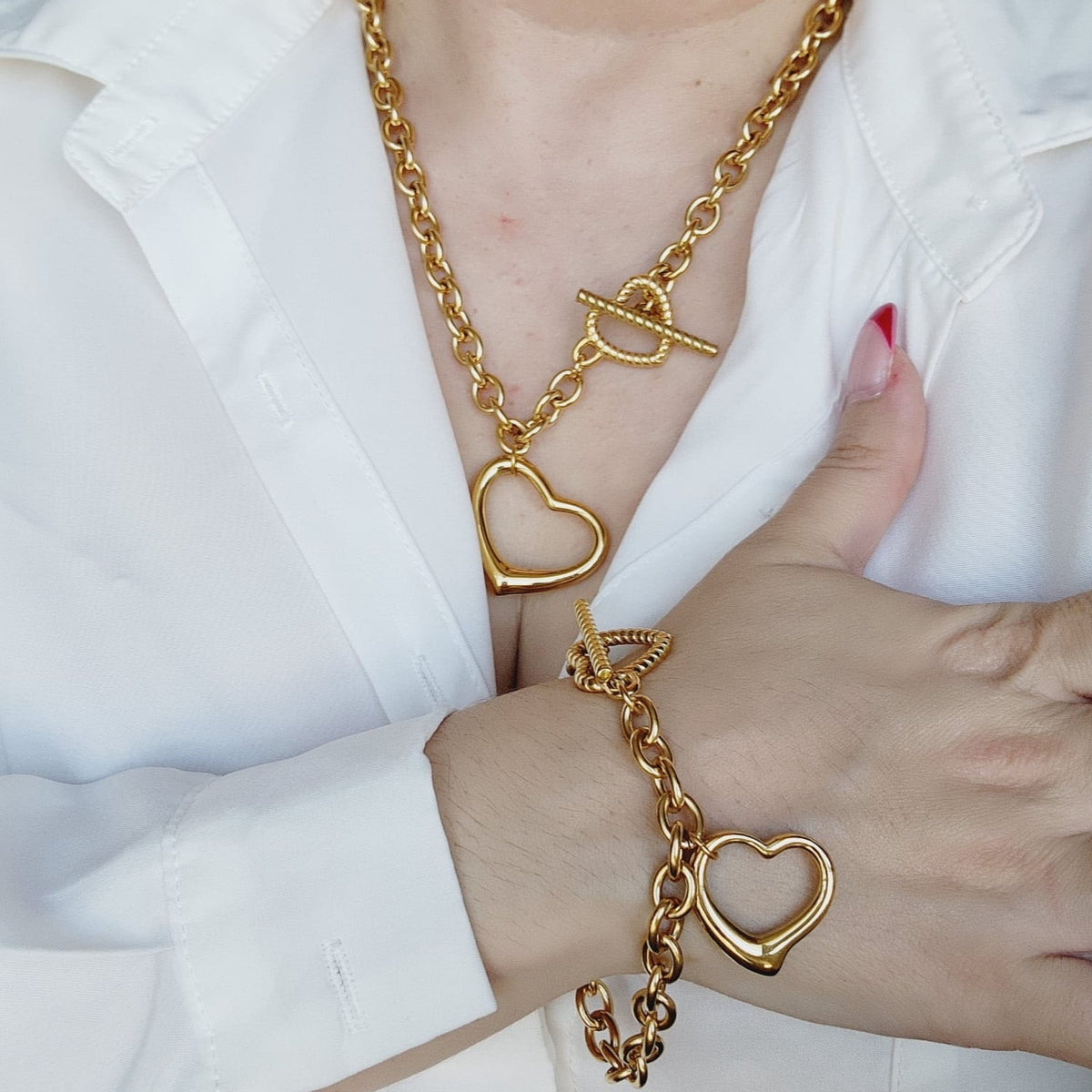 Heart Necklace, Silver Heart Necklaces and earrings, Silver heart Jewelry, Self love jewelry, self love necklace, bold heart earrings, bold heart necklace, Link Bold Necklace, Gold Filled Jewelry, Gold Filled Necklace, Fine Jewelry, silver link bold necklace, Luxury sparkle silver necklace, elegant link necklace, elegant silver link necklace, gift for women, jewelry necklace for women, diamond pendant necklace, christmas gift for women, uno de 50 dupes