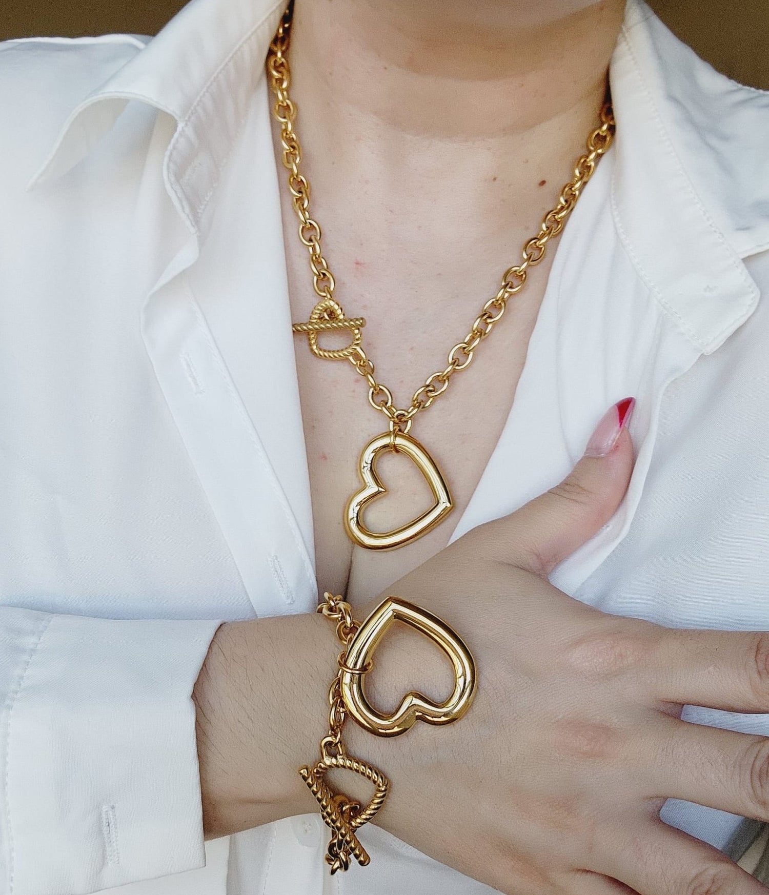 Heart Necklace, Silver Heart Necklaces and earrings, Silver heart Jewelry, Self love jewelry, self love necklace, bold heart earrings, bold heart necklace, Link Bold Necklace, Gold Filled Jewelry, Gold Filled Necklace, Fine Jewelry, silver link bold necklace, Luxury sparkle silver necklace, elegant link necklace, elegant silver link necklace, gift for women, jewelry necklace for women, diamond pendant necklace, christmas gift for women, uno de 50 dupes