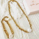 Baroque Pearls necklace, pearl necklace, lock necklace, pearls and lock necklace,  Vintage Style, Elegant Mother of Pearl Geometric Gold Necklace, Handcrafted Geometric Gold Necklace with Mother of Pearl, Timeless Mother of Pearl Pendant Necklace in Gold,   Vintage Set  Vintage Outfit  Vintage Necklaces