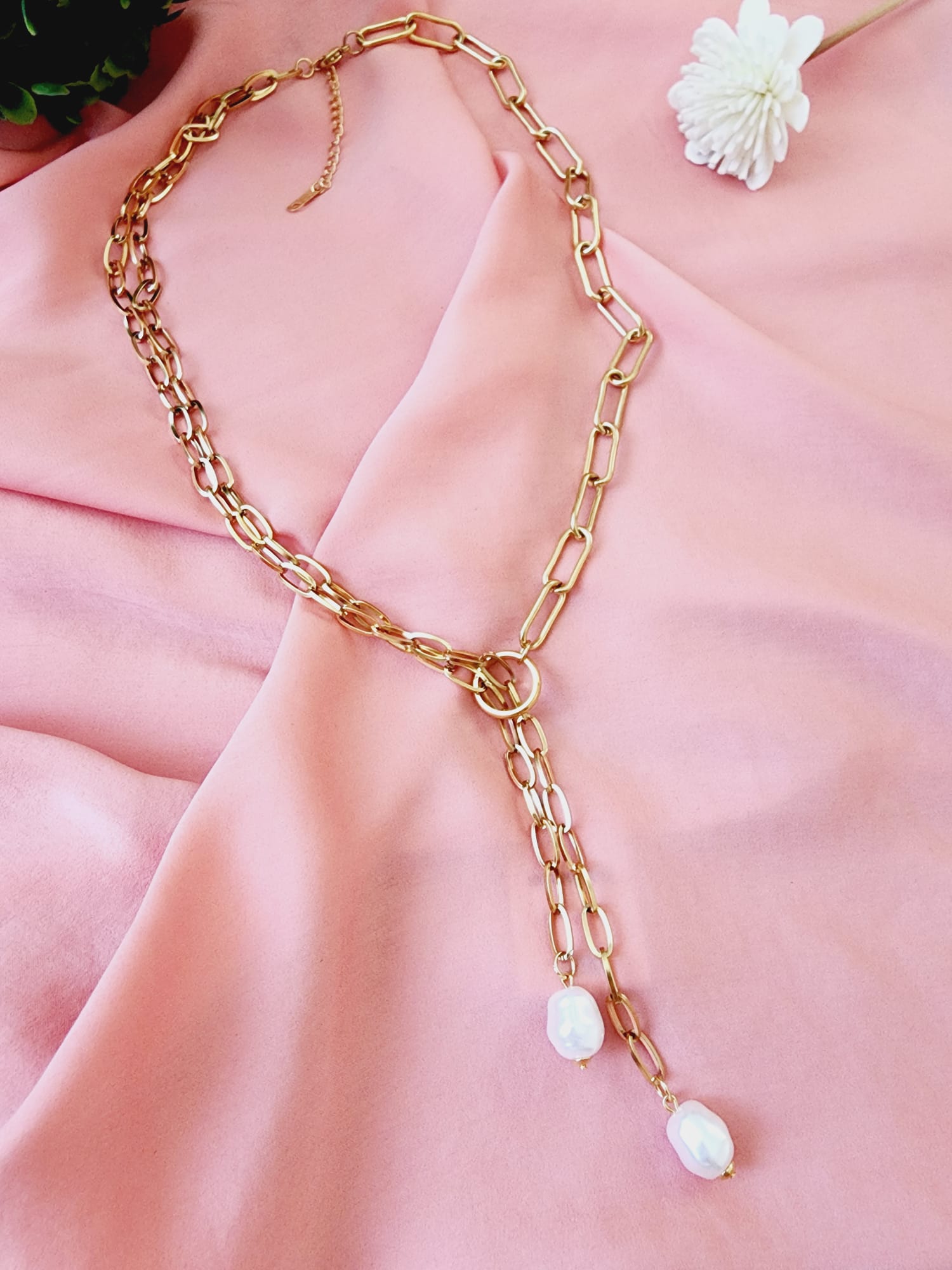 Baroque Pearls necklace, pearl necklace, lock necklace, pearls and lock necklace,  Vintage Style, Elegant Mother of Pearl Geometric Gold Necklace, Handcrafted Geometric Gold Necklace with Mother of Pearl, Timeless Mother of Pearl Pendant Necklace in Gold,   Vintage Set  Vintage Outfit  Vintage Necklaces