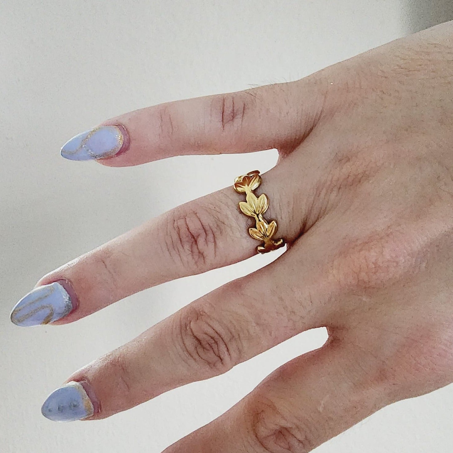 Bold leaves Ring, gold leaves Ring, Chunky leaves ring, vintage leaves bold ring, Adjustable Gold ring, dainty leaves ring, Delicate and simple ring, chunky star ring, green gold ring, waterproof ring, hypoallergenic ring, untarnish ring, anti tarnish ring, anillo de estrellas, Water Resistant Jewelry