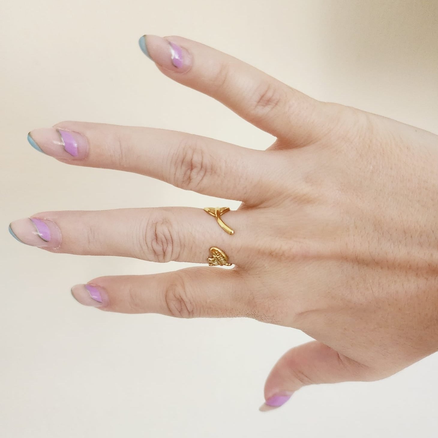 Bold Intertwined leaves Ring, gold leaves Ring, Chunky leaves ring, vintage leaves bold ring, Adjustable Gold ring, dainty leaves ring, Delicate and simple ring, chunky star ring, green gold ring, waterproof ring, hypoallergenic ring, untarnish ring, anti tarnish ring, anillo de estrellas, Water Resistant Jewelry  Water Resistant sweat resistant jewelry water resistance jewelry