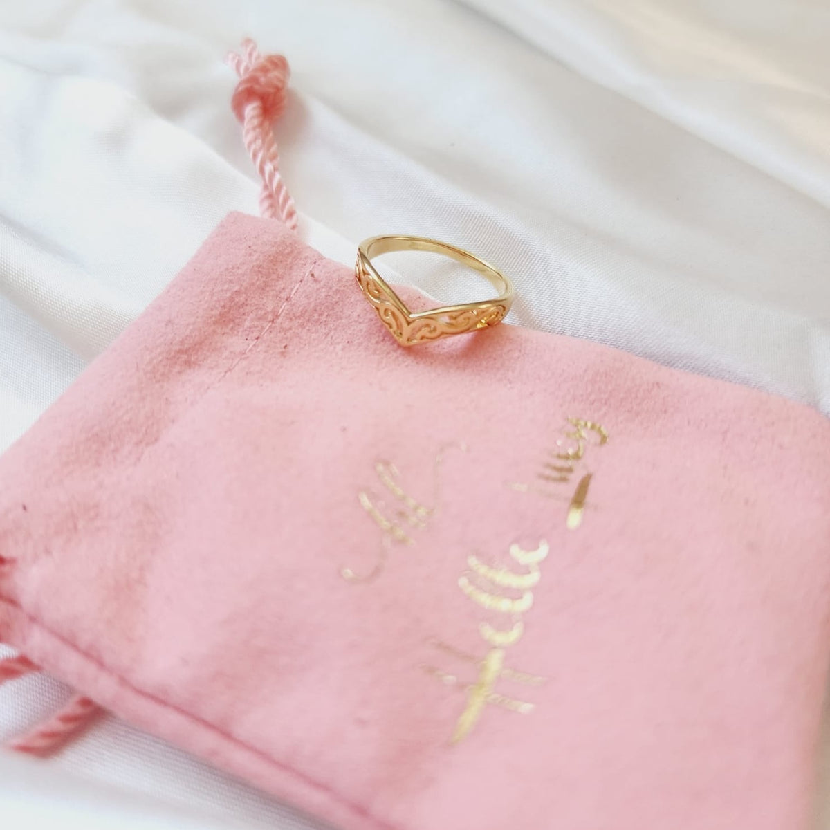 Stackable delicate Ring, gold geometric Ring, delicate dainty ring, vintage geometric ring, Adjustable Gold ring, polish cross ring, Delicate and simple ring, chunky star ring, green gold ring, waterproof ring, hypoallergenic ring, untarnish ring, anti tarnish ring, anillo de estrellas, Water Resistant Jewelry