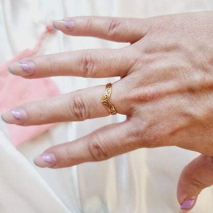 Stackable delicate Ring, gold geometric Ring, delicate dainty ring, vintage geometric ring, Adjustable Gold ring, polish cross ring, Delicate and simple ring, chunky star ring, green gold ring, waterproof ring, hypoallergenic ring, untarnish ring, anti tarnish ring, anillo de estrellas, Water Resistant Jewelry